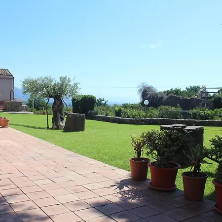 Il Giardino Degli Ovali Gospodarstwo agroturystyczne Fiumefreddo di Sicilia